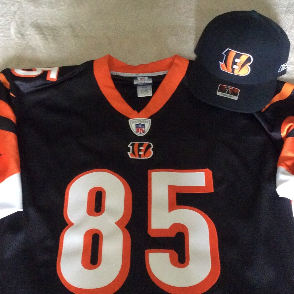 Official NFL Chad Johnson Ochocino Jersey& Fitted