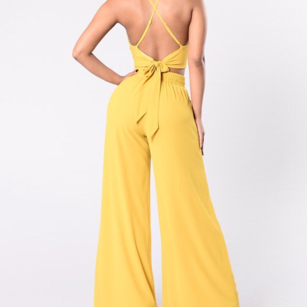 Fashion Nova Summer 2 piece set - Picture 2 of 8
