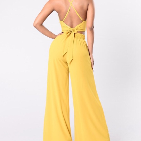 Fashion Nova Summer 2 piece set - Picture 2 of 8