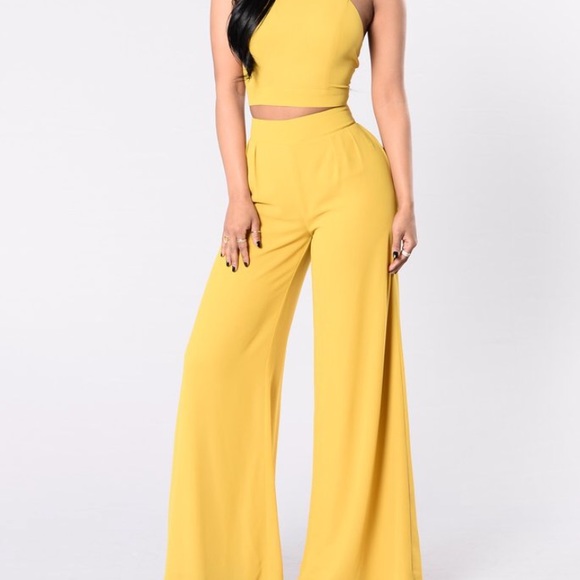 Fashion Nova Summer 2 piece set - Picture 3 of 8