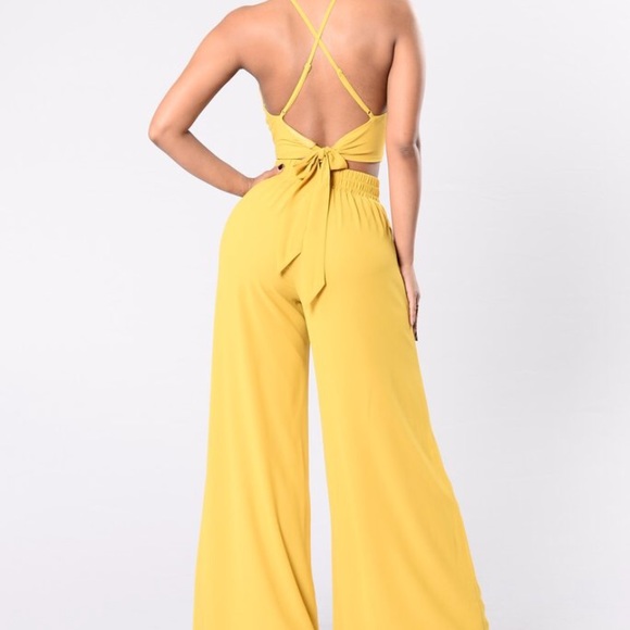 Fashion Nova Summer 2 piece set - Picture 4 of 8