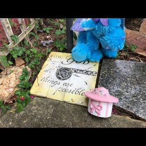 Pink Bonnet Hat & Bow Breakable Trinket Ring Box