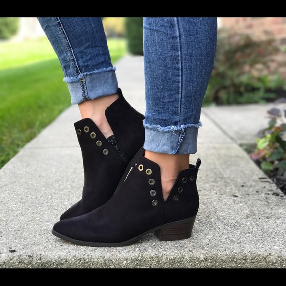 LAST PAIR! Black Side Slit Grommet Booties - Picture 5 of 8