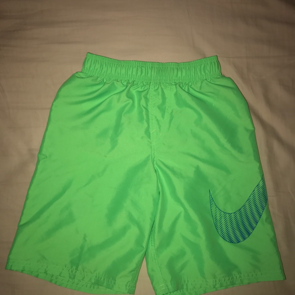 Sold** Nike Boy's Green Swimtrunks, Size Medium