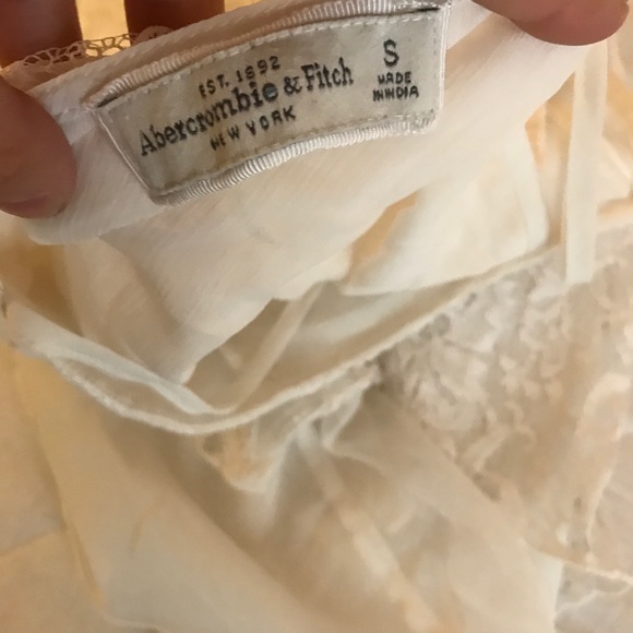 ABERCROMBIE & FITCH top - Picture 4 of 5