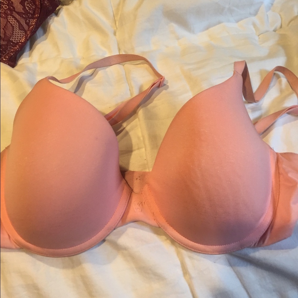 Victoria's Secret T-shirt bra 34D