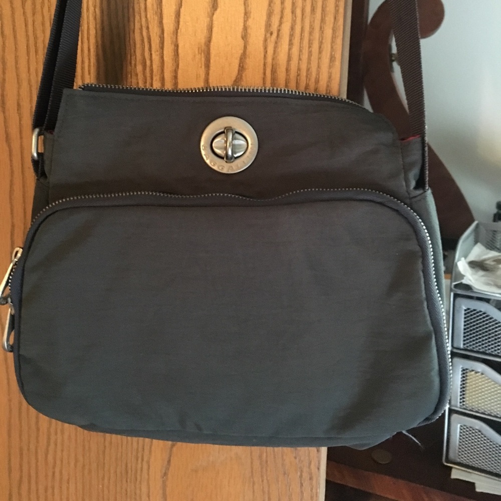 Medium gray baggallini cross body