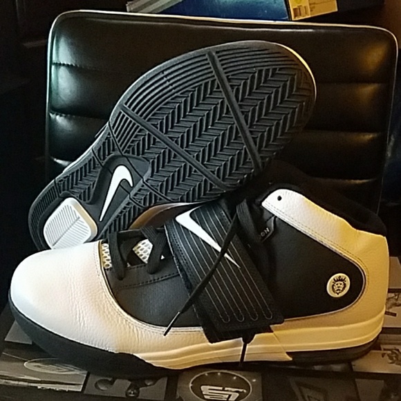 nike zoom soldier iv tb