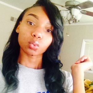 Meet your Posher, Shakeria