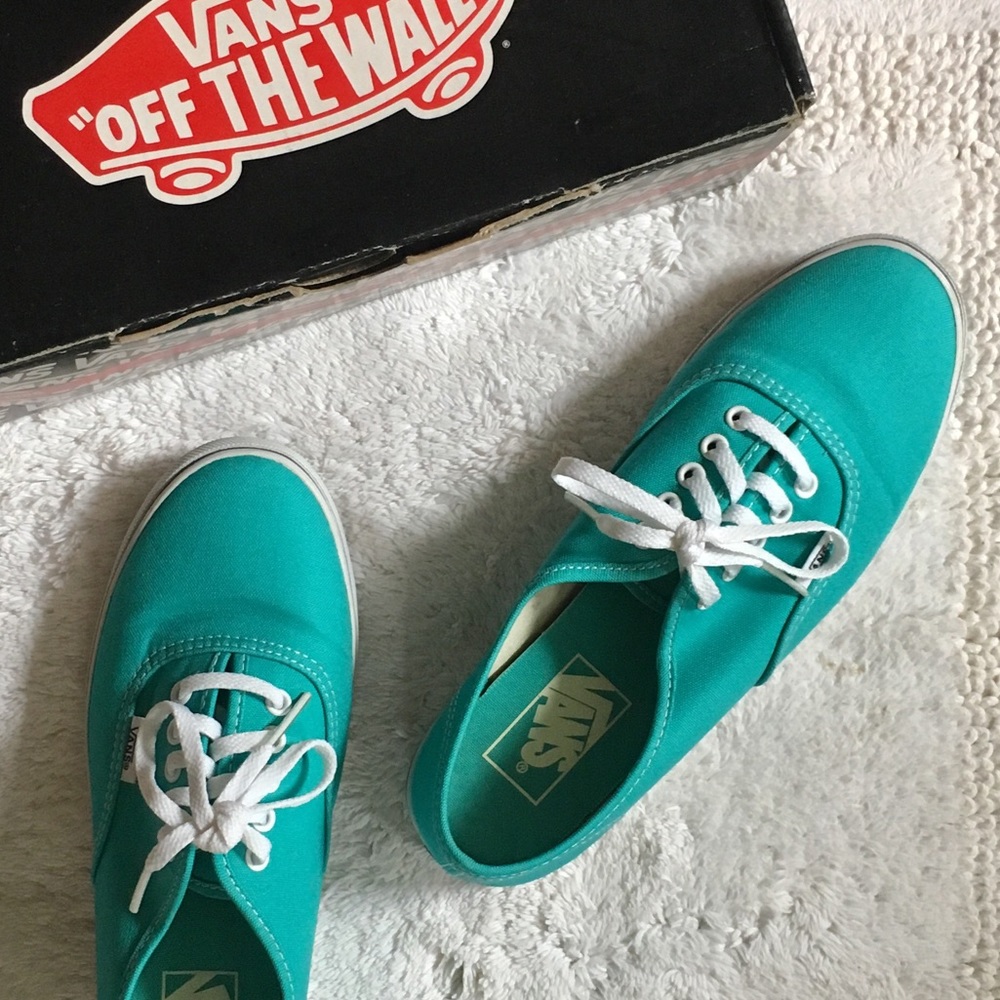 VANS Authentic Lo Pro Sneakers Y2K
