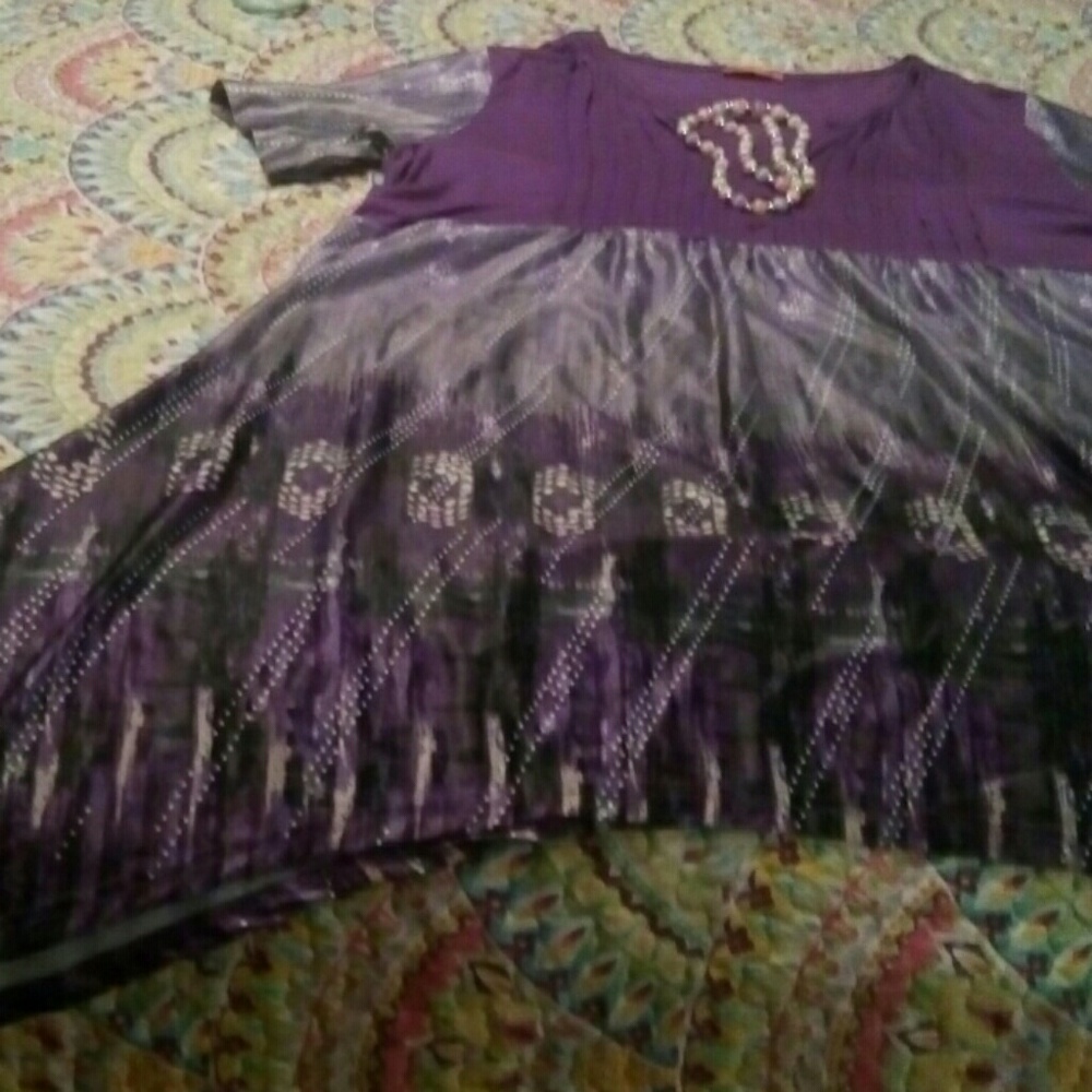 Tunic - Picture 2 of 4