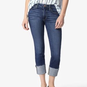 Joe's Cropped Slightly Faded Blue Jeans Size 31