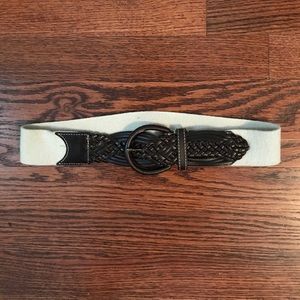 New York and Company stretchy waist-belt 🥀