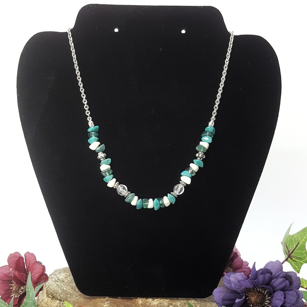 Vintage 1990s SAO Signed Necklace by Avon