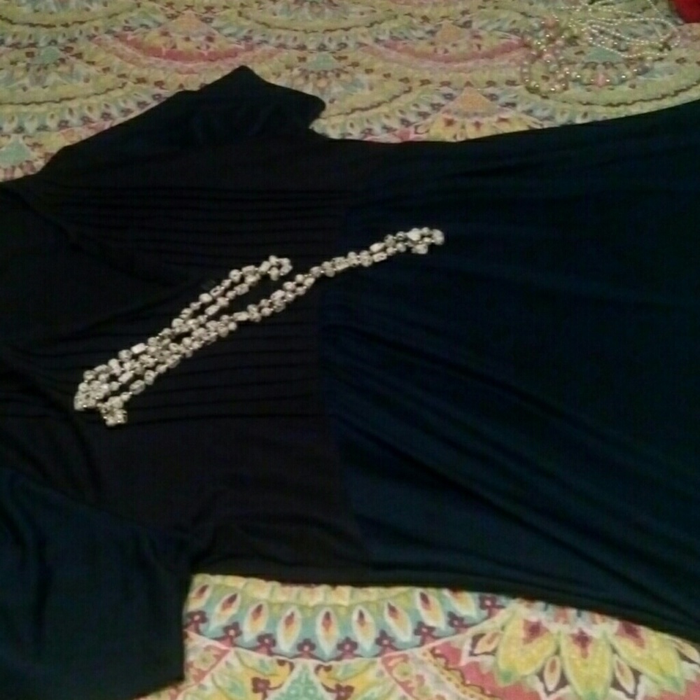 Tunic - Picture 2 of 4