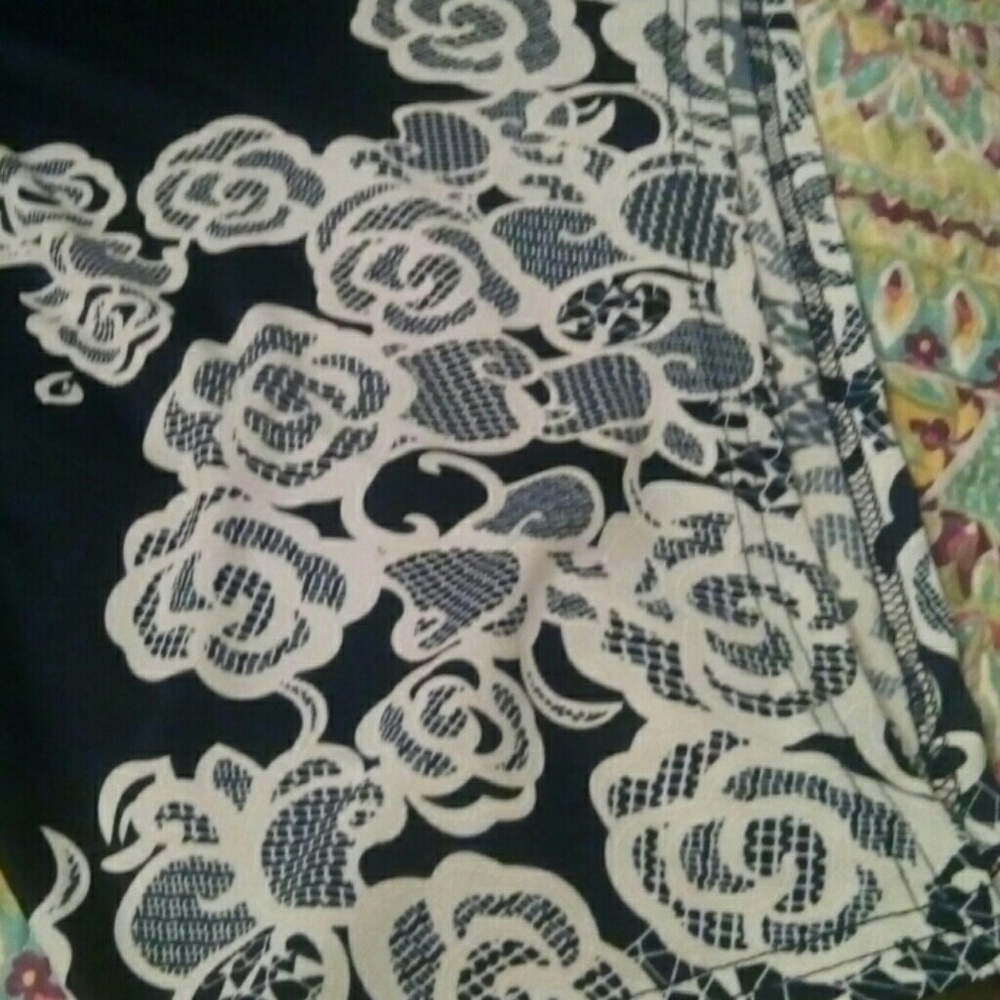 Tunic - Picture 3 of 4