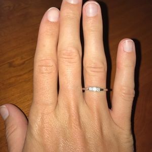 3 diamond and white gold ring size 6/7