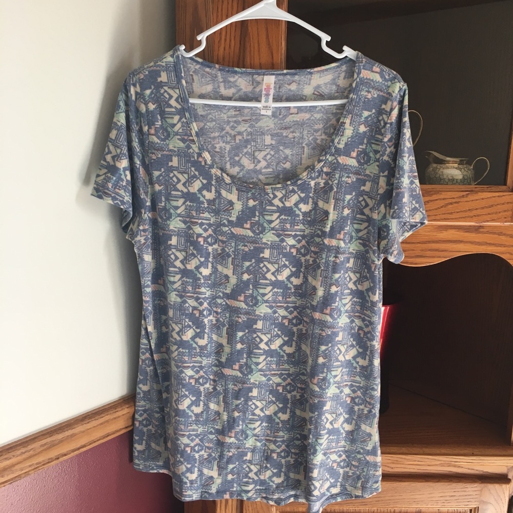 LuLaRoe Classic Tee