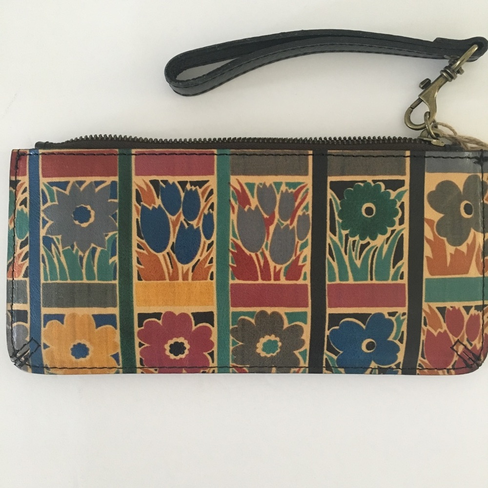 Patricia Nash St Croce leather wristlet floral 🌺