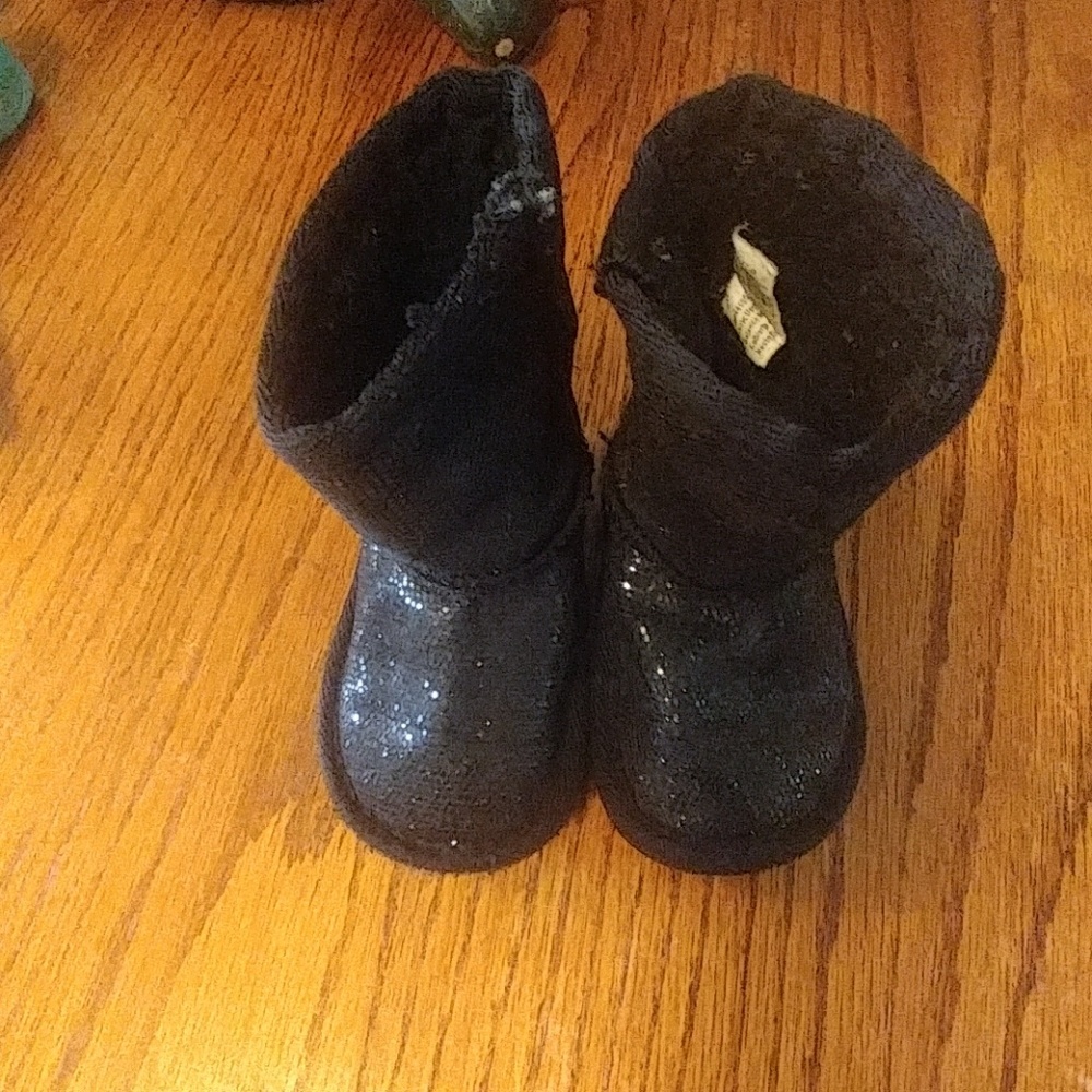 Infant boots