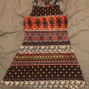 En creme brand dress size small