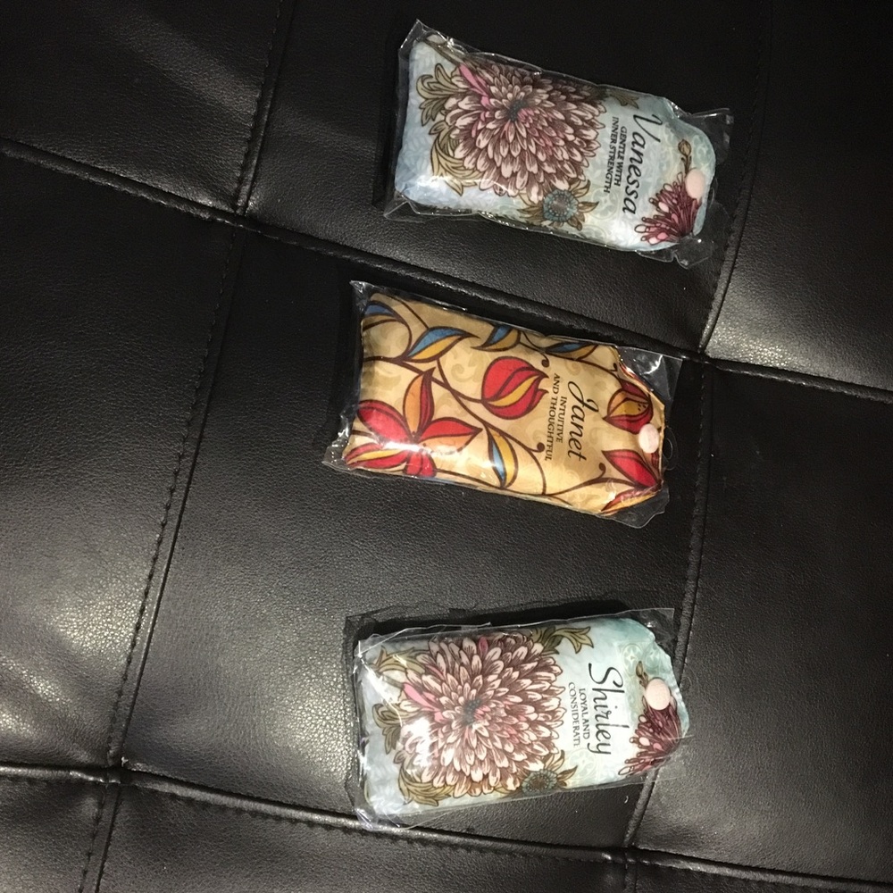 Brand new pouch with names pick FREE w/ any bundle