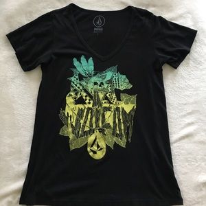 Volcom v neck skull t