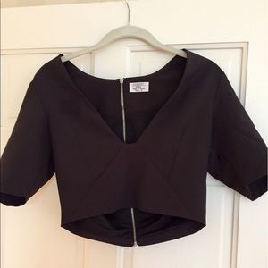 Perfect low cut back zip crop top!!