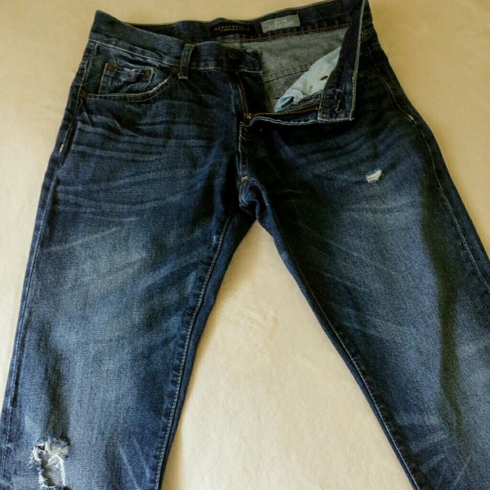 🔴 Slim Straight Destroyed Jeans