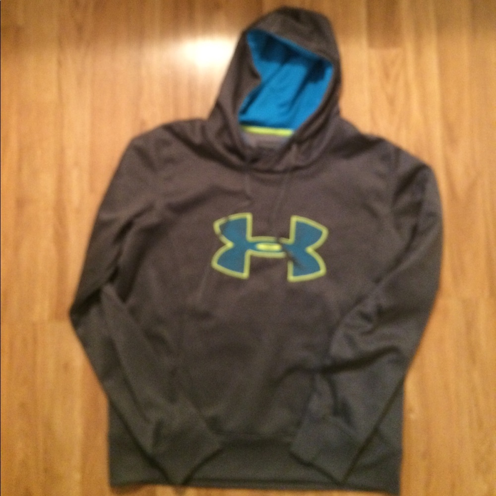 Under Armour "coldgear" "Storm" sweatshirt