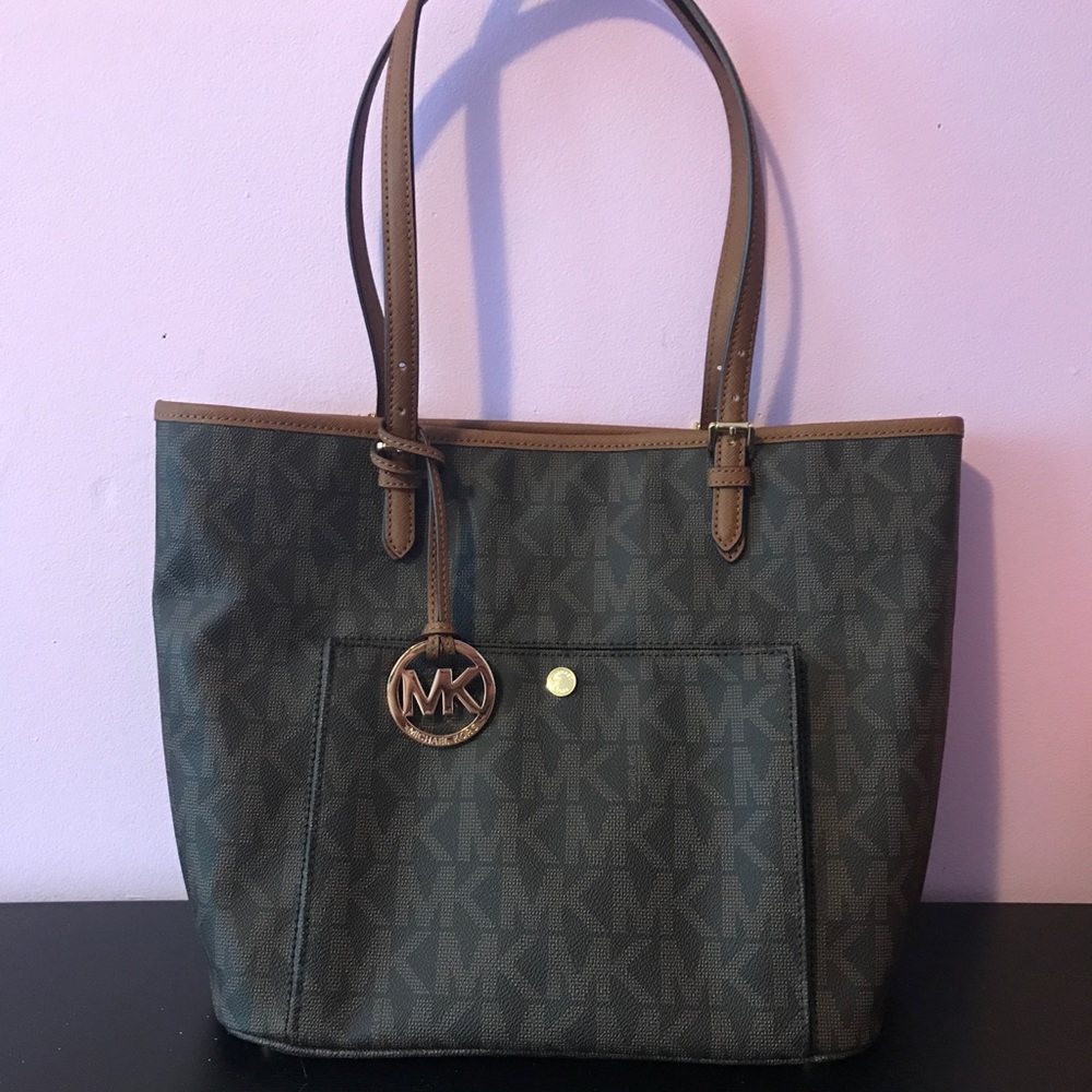 *PRICE DROP* Michael Kors Jet Set Shoulder Bag
