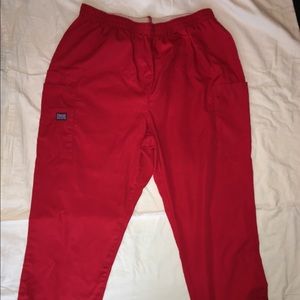 RED CHEROKEE WORKWEAR SCRUB SIZE LARGE RED