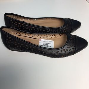 UNIONBAY faux leather eyelet flats NWT 7.5