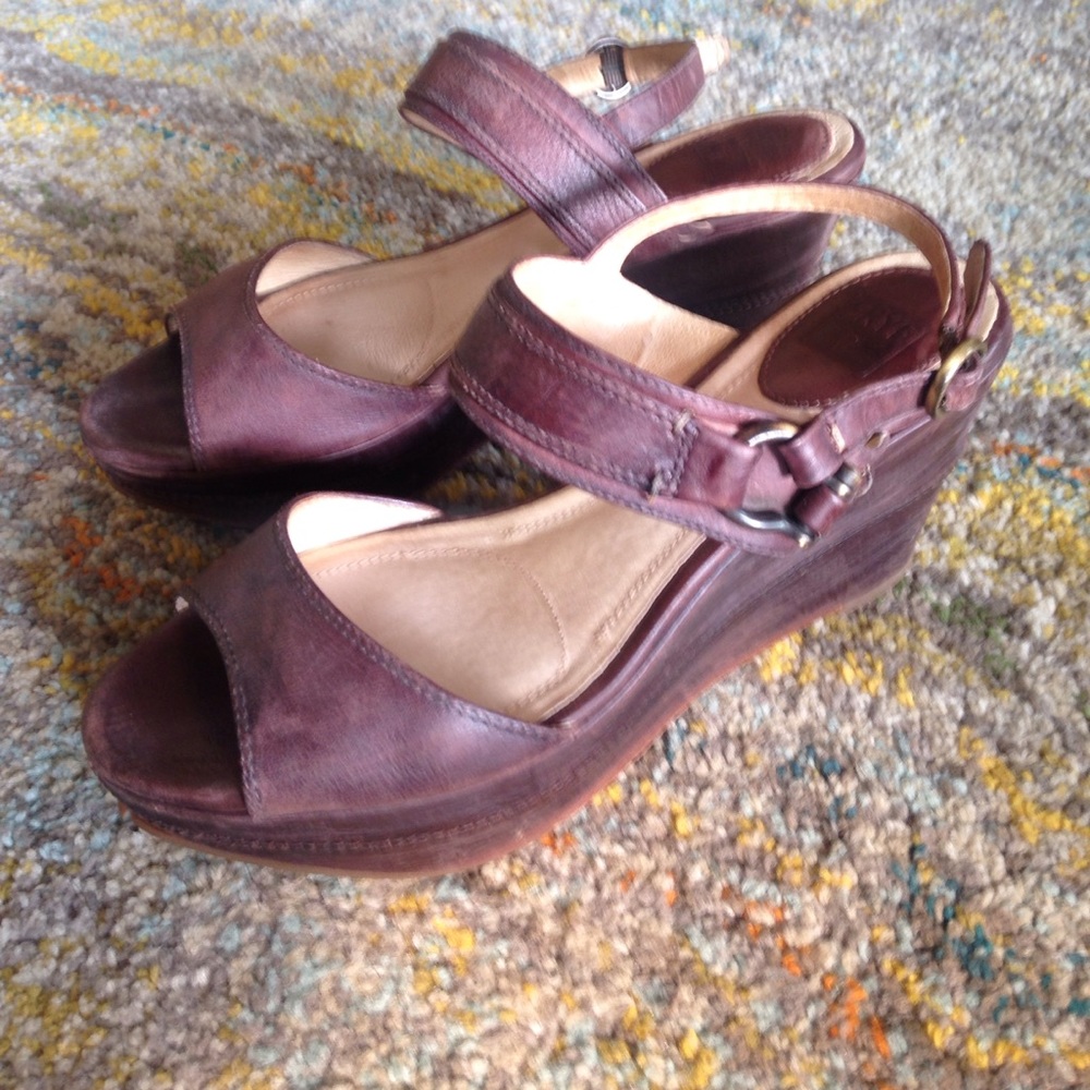 Frye Carlie Brown Platform Sandals