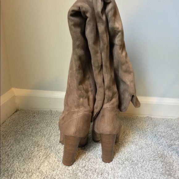 Over the knee boots - Picture 2 of 4