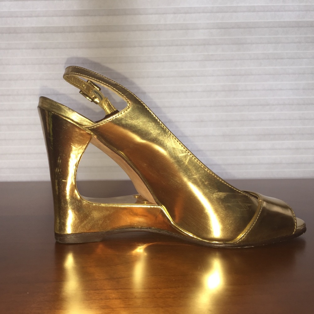 Crazy cool Michael Kors gold leather sandals