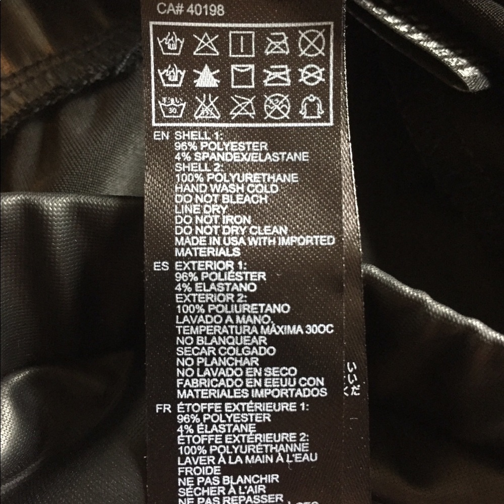 🚫SOLD🚫 Faux leather skirt - Picture 4 of 4