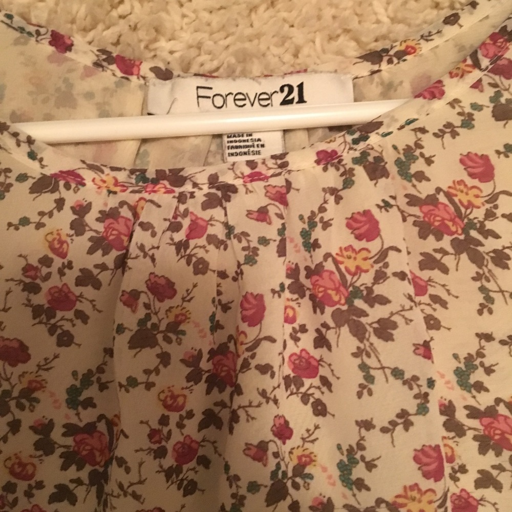 Forever 21 cream floral blouse