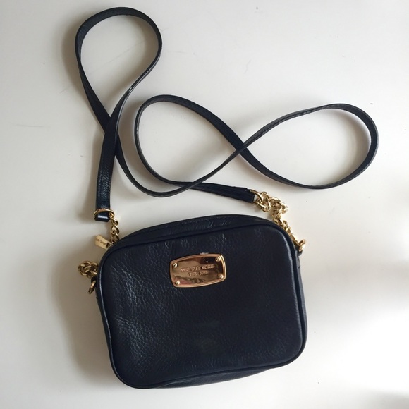 Michael Kors Handbags - Michael Kors Small Crossbody Purse