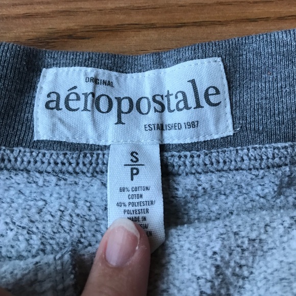 Aeropostale Brand Comfortable Lightweight Shorts! - Picture 3 of 3