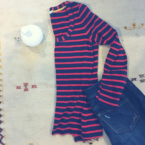Boden Tops - Boden scoop neck long sleeve striped knit top