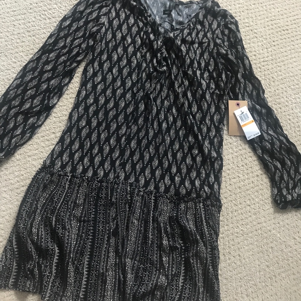 Cute day dress. long sleeve with a relaxed fit