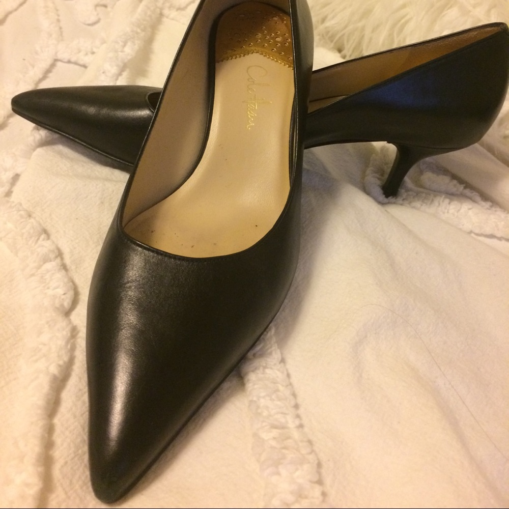 Size 6 1/2 NikeAir pointed toe heels