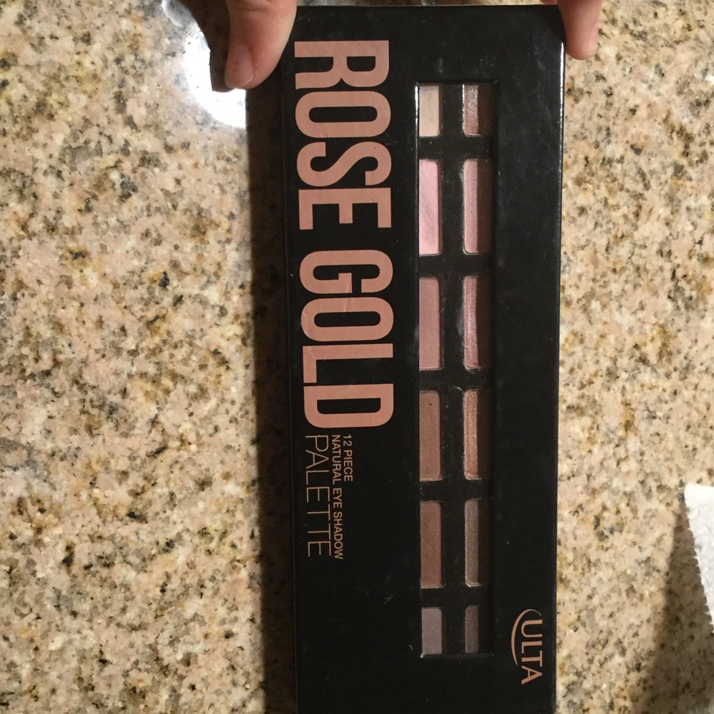 Rose gold eyeshadow pallet