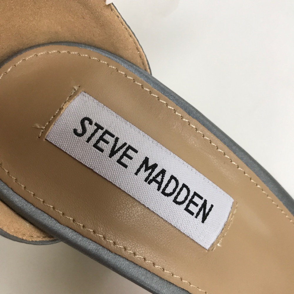 New Steve Madden Delilah Embroidered Heels Sandal - Picture 7 of 7