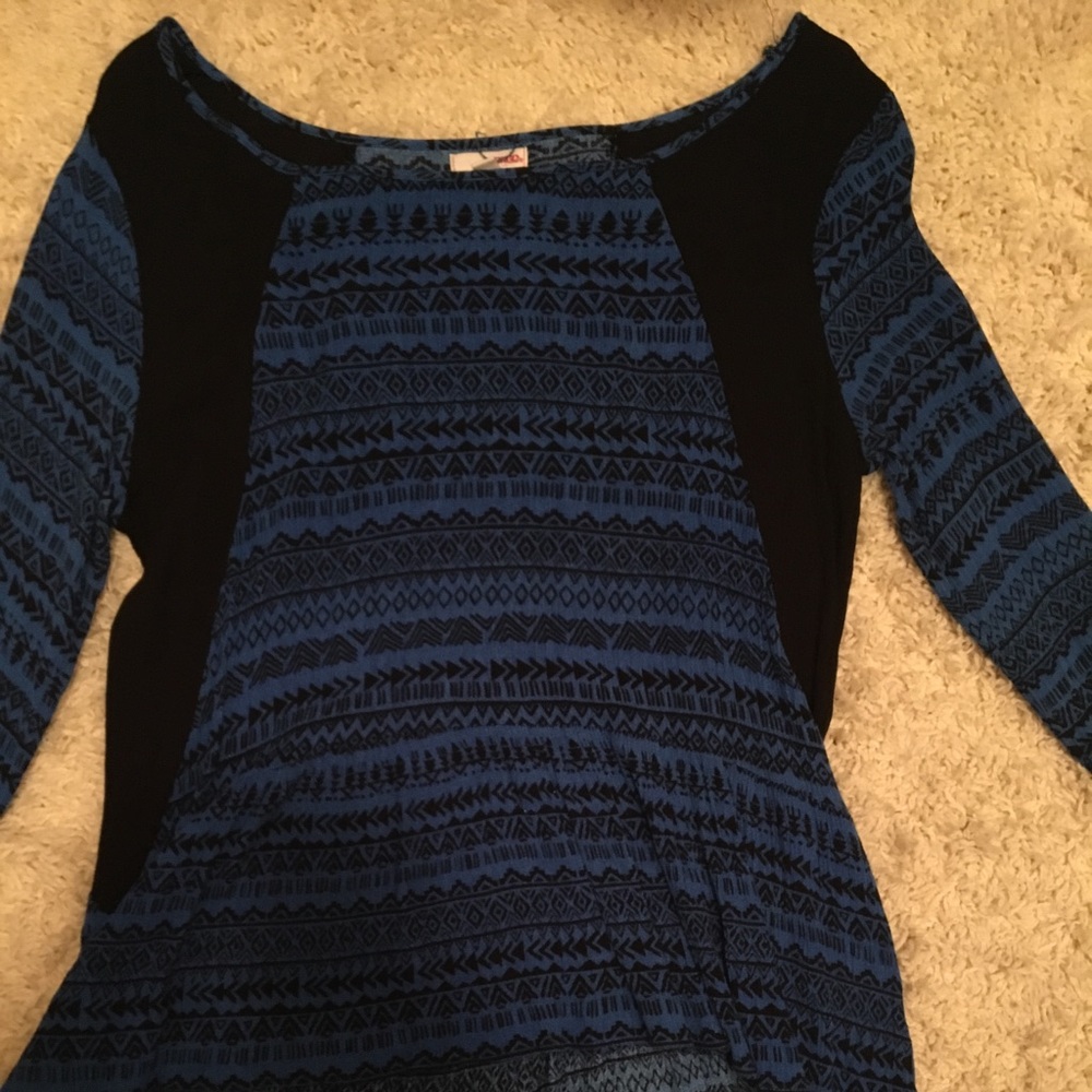 Blue and black mid sleeve blouse