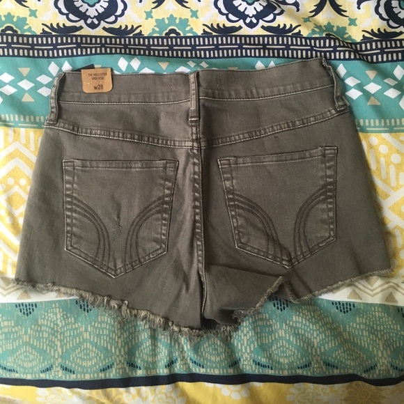 Hollister high-rise shorts! - Picture 2 of 4