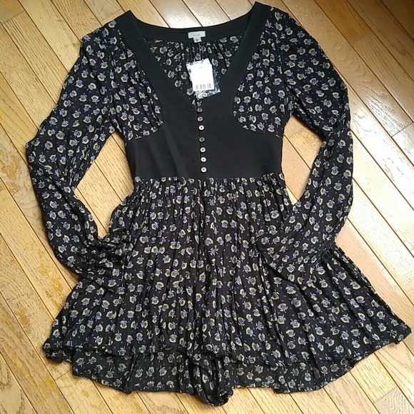 Ecote Pia Button-Waist Romper - Picture 2 of 11