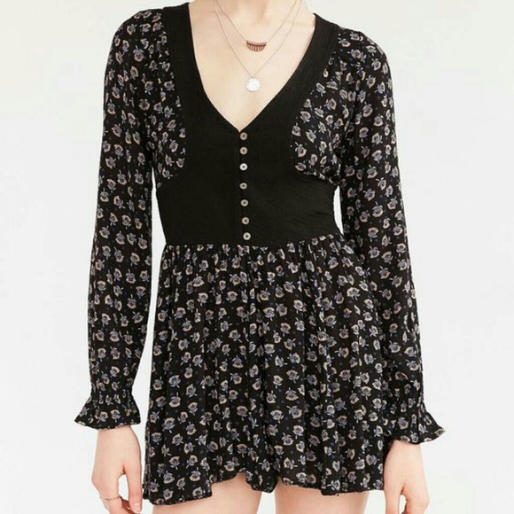 Ecote Pia Button-Waist Romper - Picture 5 of 11