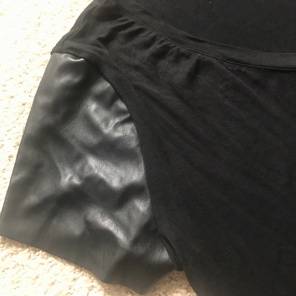 Dressy basic tee - Picture 2 of 3